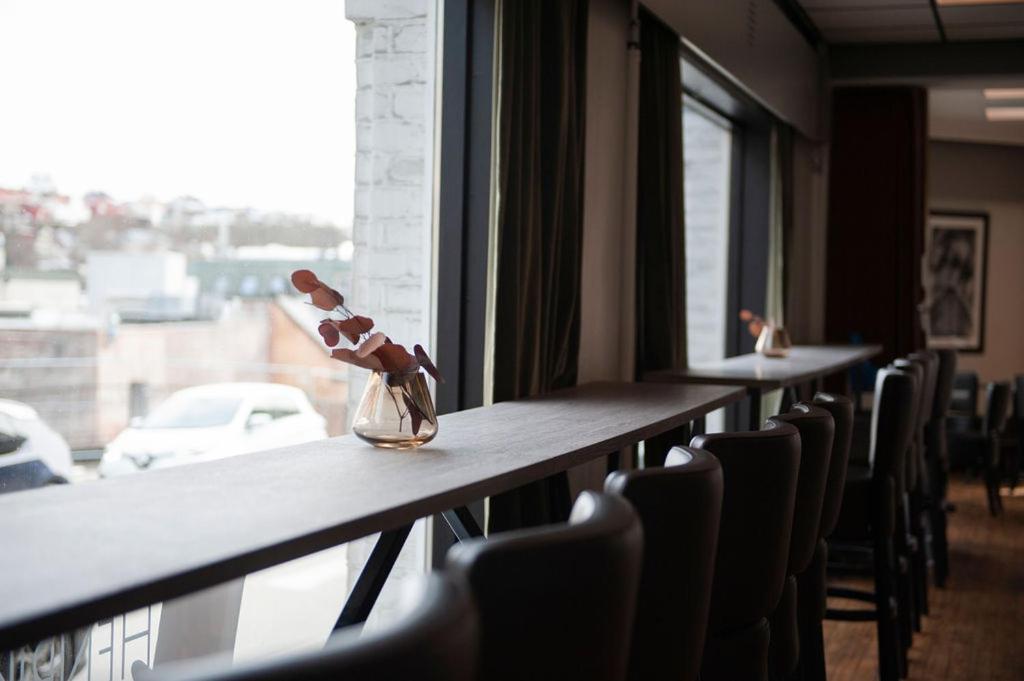 Henriks Hotell Skien Extérieur photo