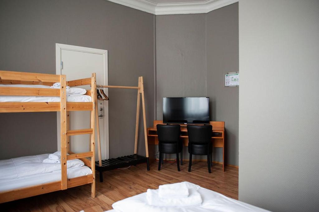 Henriks Hotell Skien Extérieur photo